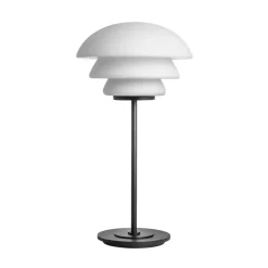 HADELAND GLASSVERK AS Bordlamper|Bordlamper-BORDLAMPE 4006 MED SORT METALLFOT Hvit matt