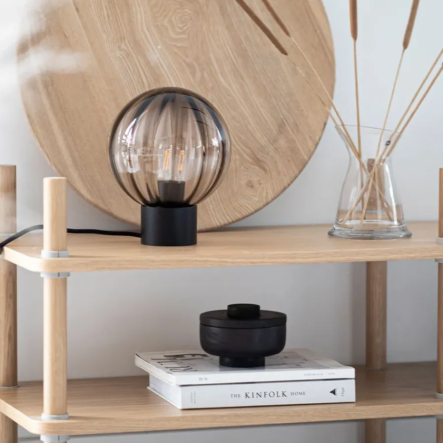 HADELAND GLASSVERK AS Bordlamper|Bordlamper-KRYSTALLKULE BORDLAMPE OPTIKK M. SORT SOKKEL Kakao