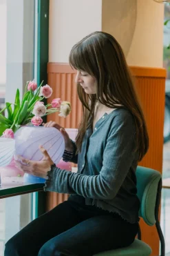 HADELAND GLASSVERK AS Vaser|Kunstglass-KUMI LITEN VASE BLÅ / ROSA Blå